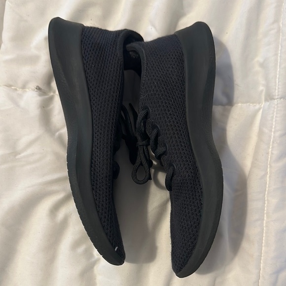 allbirds Black Sneakers with Knit Upper and Sock-like Construction - Picture 4 of 5